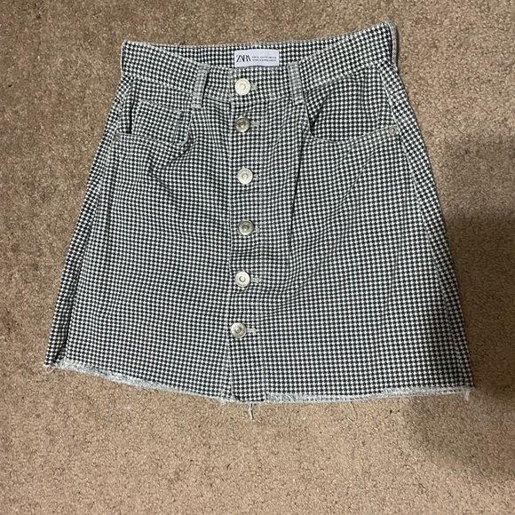 Zara‎ gingham black and white mini skirt size XS - Picture 3 of 7
